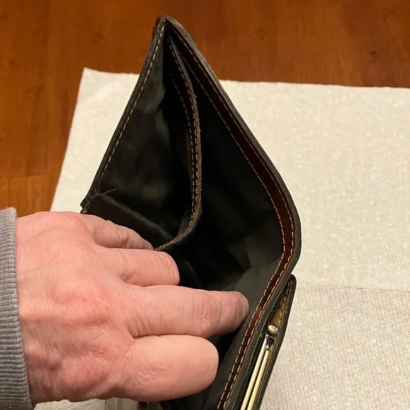 PATRICIA NASH. Vintage Map Print Wallet. Leather is so soft! Beautiful details. - Picture 9 of 12